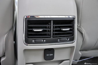 2014款奔腾B90到店实拍