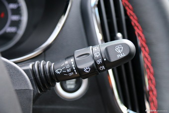 2015款 宝骏560 1.8L手动豪华型