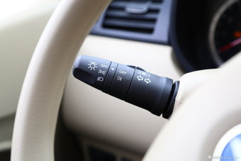 2014款启辰D50精彩版