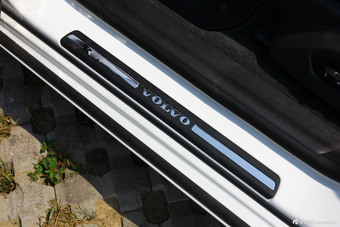 2015款沃尔沃S60L 2.0T T5 智驭版到店实拍