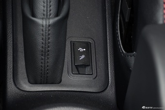 2016款哈弗H1 1.5L自动豪华型蓝标