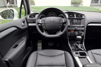 2016款雪铁龙C4L 1.6T自动旗舰型