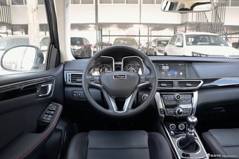 2015款众泰大迈X5 1.5T手动尊贵型