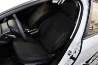 2014款标致2008 1.6L手动时尚版