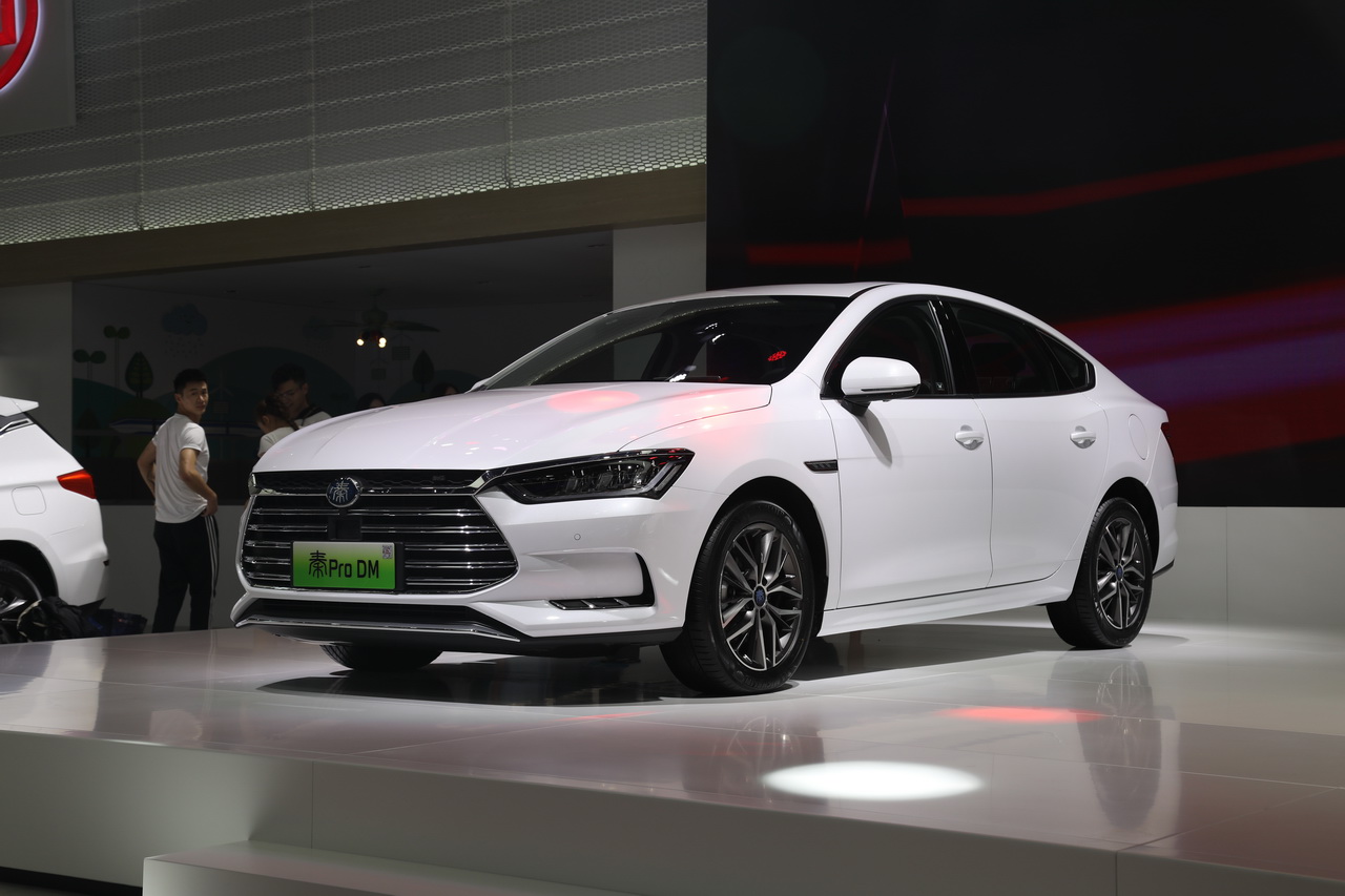 秦EV