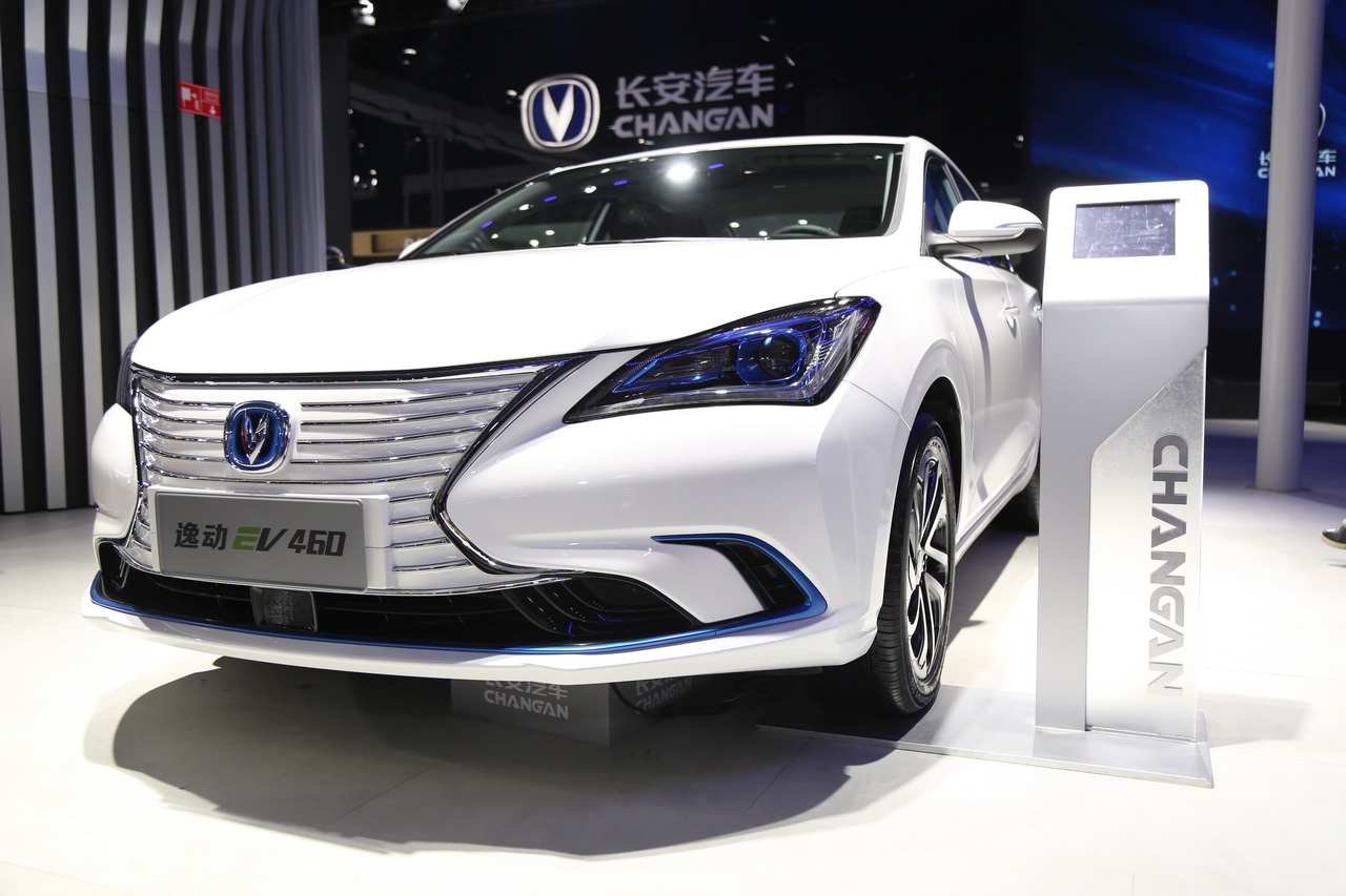 逸动EV