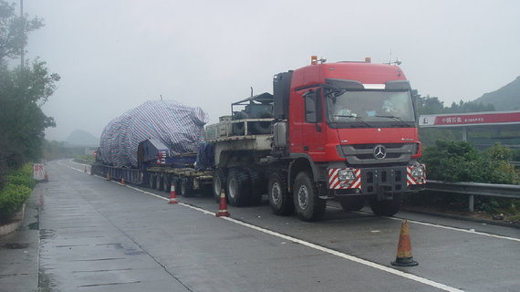 交通部：《超限运输车辆行驶公路管理规定》征求意见