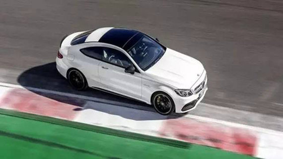 3.9秒破百、V8双涡轮！奔驰性感轿跑来袭！