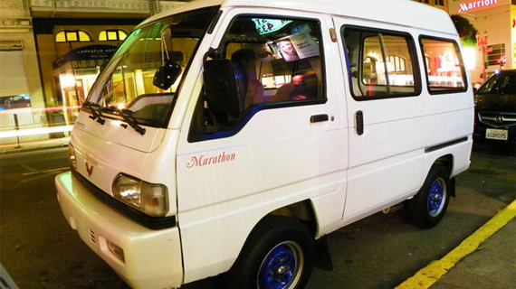 美国街头惊现五菱面包车，走进一看，当时就蒙圈了