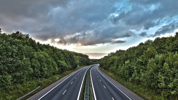 三分钟包学会！老司机总结的跑高速实用技巧！