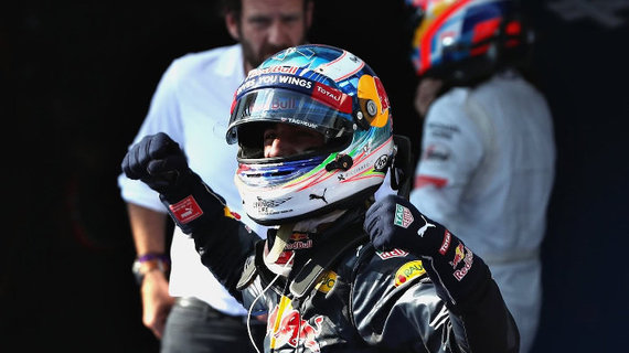 F1: 里卡多雪邦收获赛季首冠 汉密尔顿爆缸痛失好局
