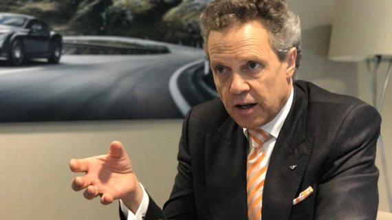 宾利坚持真材实料是否与汽车轻量化趋势相矛盾？