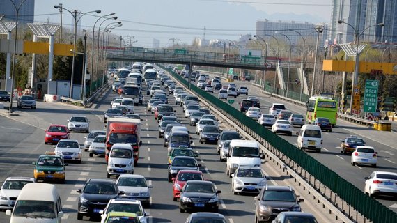 俄罗斯人民只开越野卡车代步？他们也曾努力造过轿车