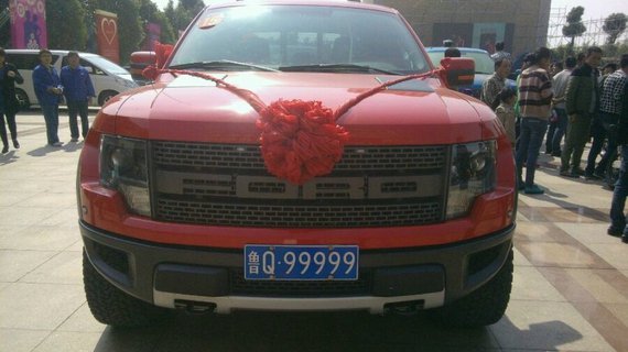 中国最牛的9辆福特“猛禽”，这么大的皮卡，当主婚车还真不多见