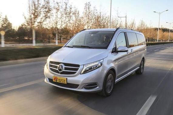 奔驰V级 V260 L 尊贵加长版