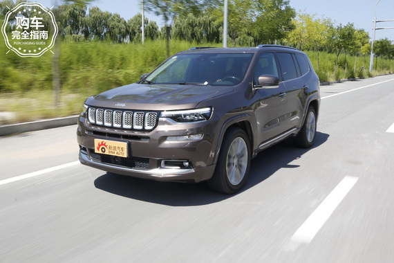广汽菲克Jeep 大指挥官 2.0T 四驱御享版