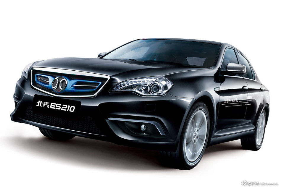 北汽新能源ES210