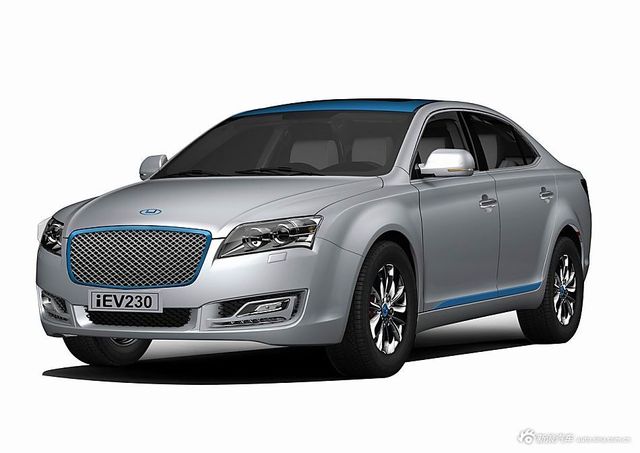 华泰iEV230图片