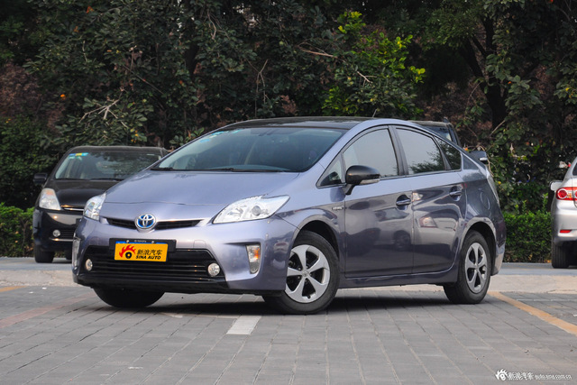 普锐斯混动图片