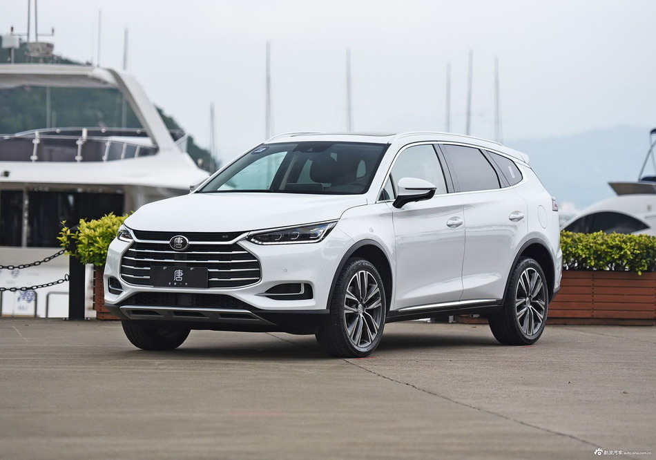 2018款比亚迪唐2.0t自动智联尊耀型7座国v