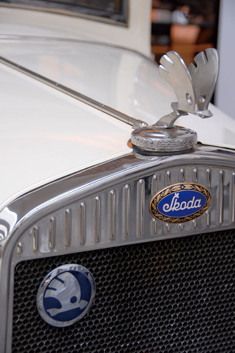 3. 元素类型为double的4行6列的二维数组共占