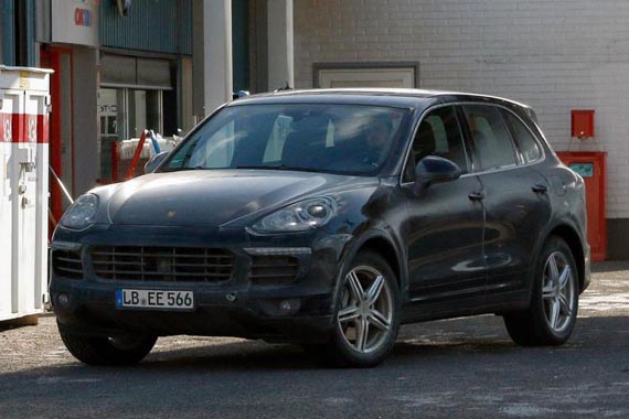 保时捷卡宴S混动版谍照 或亮相巴黎车展