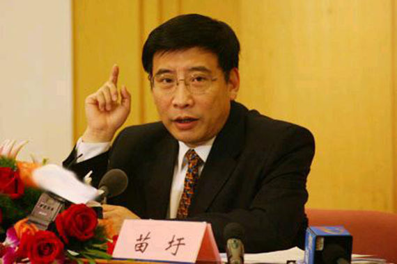 新能源车发展应突破技术定式和路径依赖