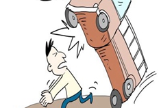 司机坡道停车碾死自己 保险公司赔11万