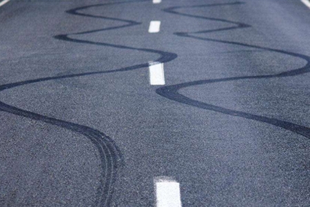 跑偏就要做四轮定位？看完再决定……