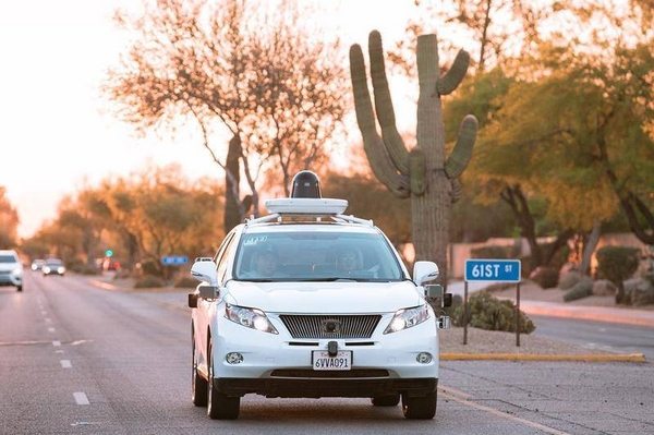 为什么谷歌、苹果不约而同选择这款车？