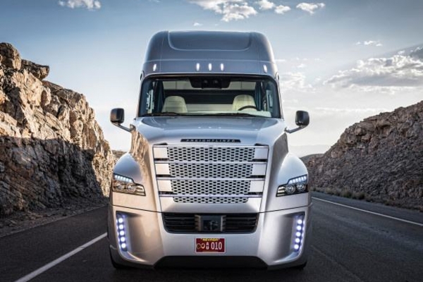 无人驾驶卡车进入中国 1600万司机饭碗受到威胁