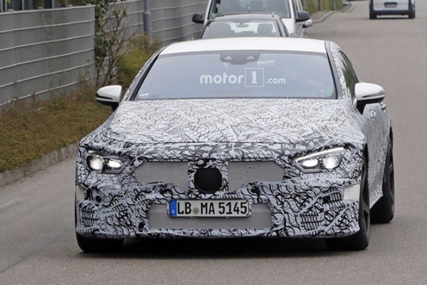 梅赛德斯-AMG GT四门版测试谍照首曝光