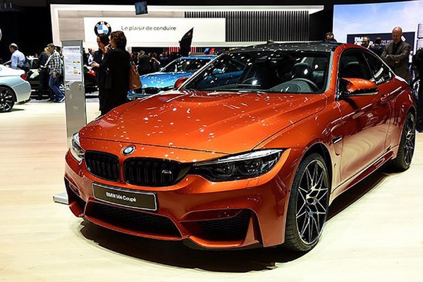 宝马新款M4正式上市 售92.70-109.80万元