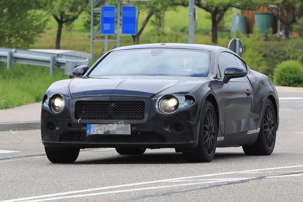 全新欧陆GT内饰谍照曝光 或将于9月亮相