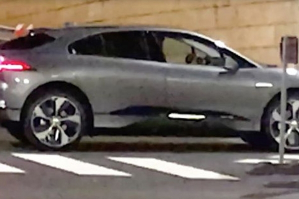 曝捷豹I-PACE无伪装照 接近概念车造型