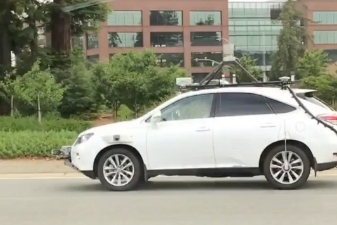 苹果无人车再被拍：装配多个传感器和摄像头