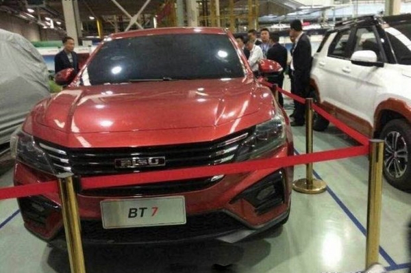 比速全新轿跑SUV内饰曝光 8AT明年上市