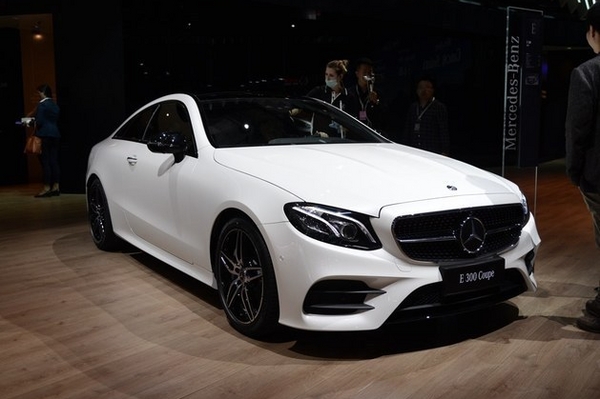 奔驰新E级Coupe共3款车型 或预售57万起