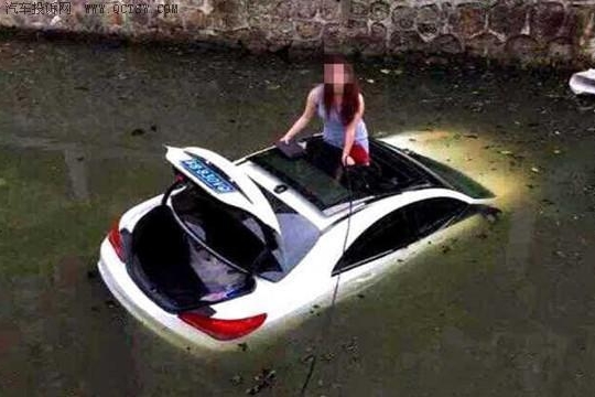 车上秘密逃生暗道，可以一辈子不用但必须知道！