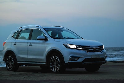 上汽荣威RX5增新款 20T自动互联网智尊版将6月上市