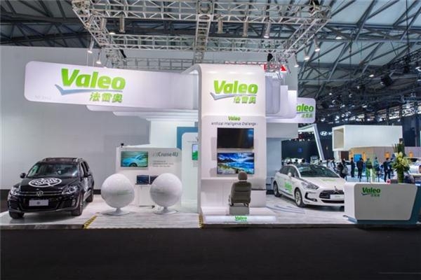 法雷奥携自动、互联的创新技术亮相 2017 CES Asia