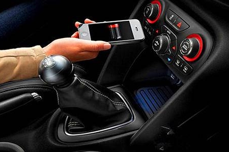 除了iPhoneX，这几款车也支持手机无线充电