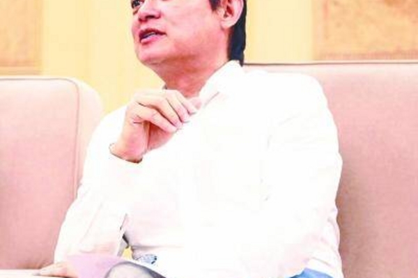 “男高音试金石”莫华伦：我的风格就是轻松愉快