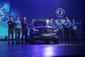 让智能人人可享 “会对话 更智联”的超级都市SUV