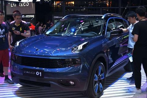 网友：领克01抄袭卡宴 那是你没见过吉利7座SUV长啥样