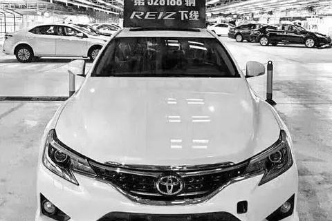 丰田锐志停产，接棒者来头不小，动力造型都很强悍