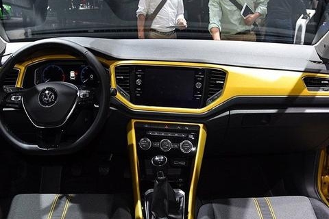 大众车“拉皮”成风？T-Roc白车身下线 加长冒充紧凑级