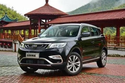 霸气耐看的博越 迎来首次改款 加装电子档杆