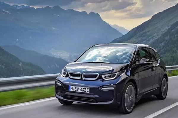 为什么“新潮”的李想与车和家，要造一辆“老旧”的增程电动车？