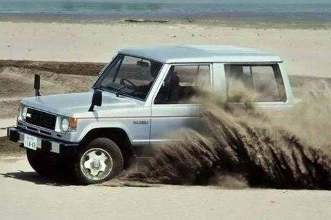 看过这些车后，还好意思说自己的SUV能越野吗？